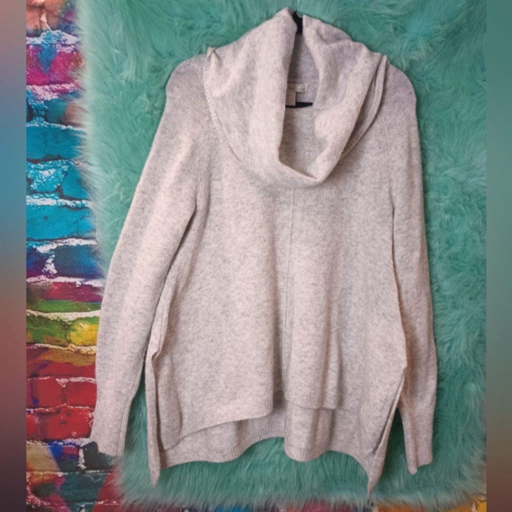 Kaisely Gray Cowl Neck Long Sleeve High Low Sweater Size M